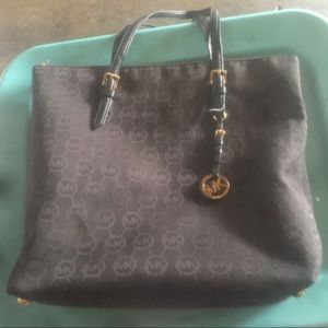 Black Michael kors purse
